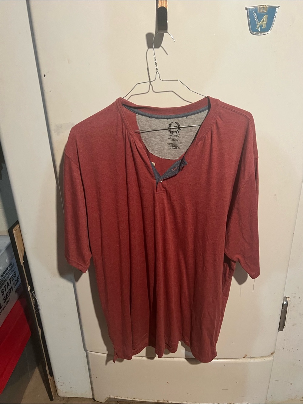 Men's Rust Red Short-Sleeve Henley Tee